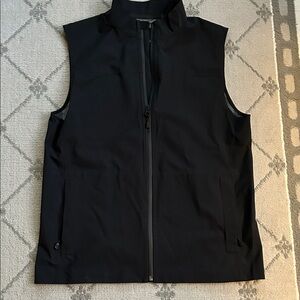 Mizzen+Main Black Temper Vest for Men